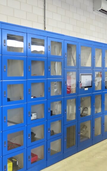 Vending lockers